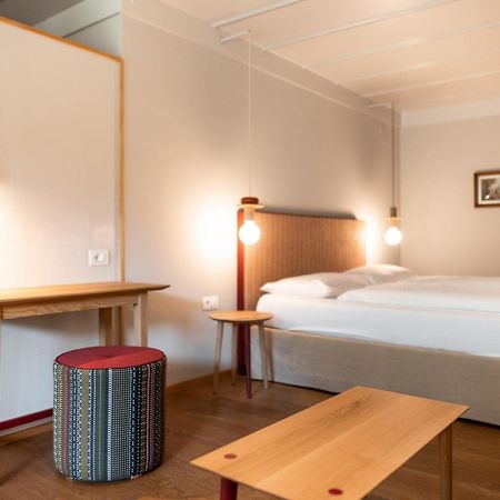 Ansitz Punthof Hotel Algund Buitenkant foto