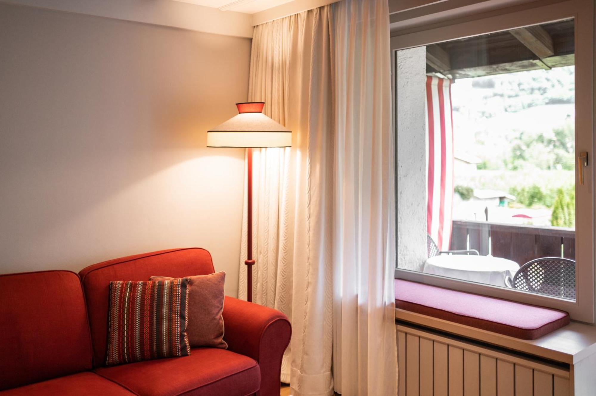 Ansitz Punthof Hotel Algund Buitenkant foto